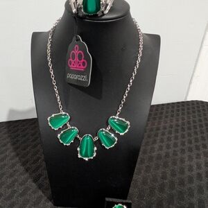 Paparazzi Emerald Green and Silver Necklace Set